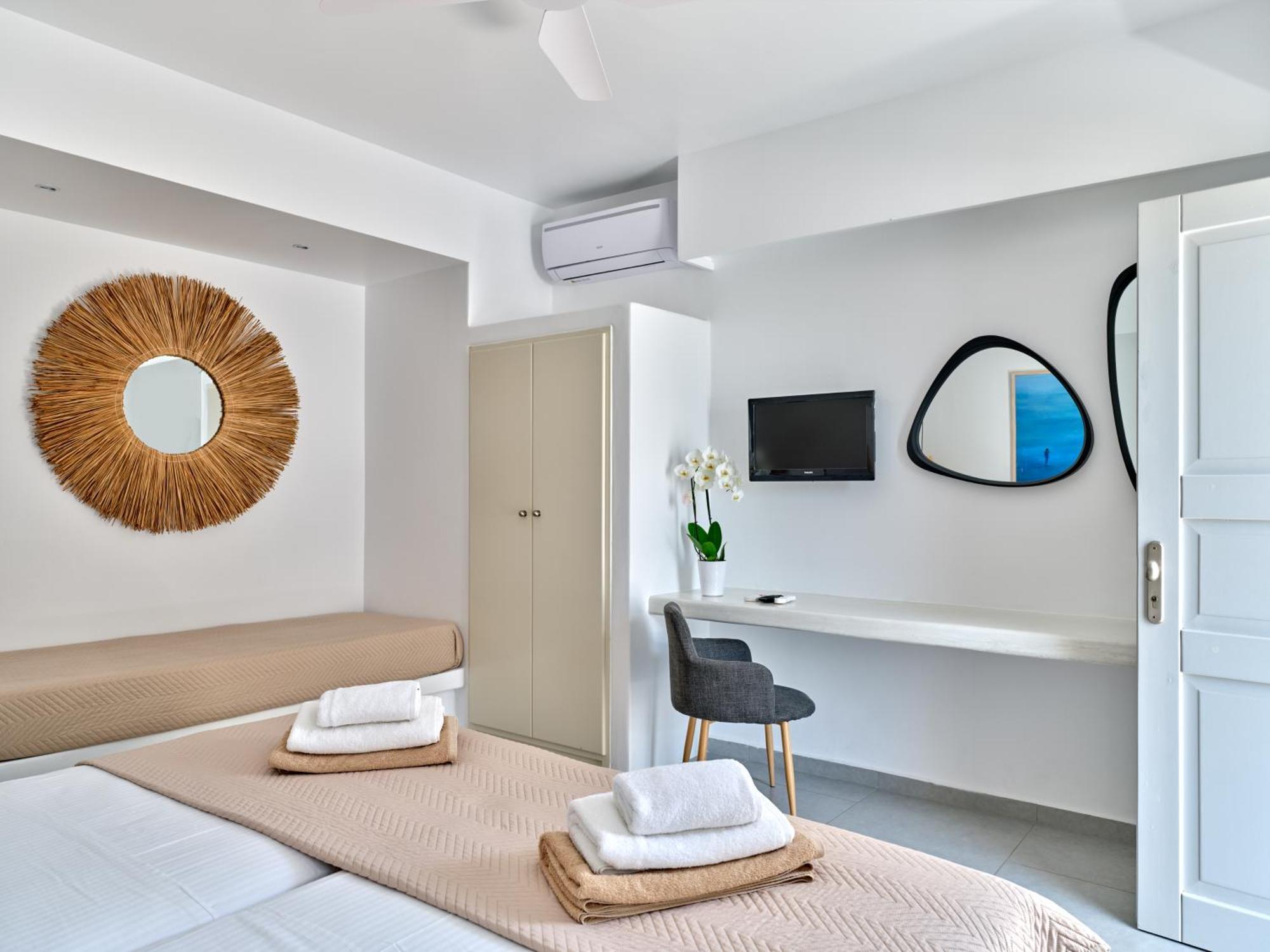 Corina Studios-Apartments Náousa Eksteriør billede