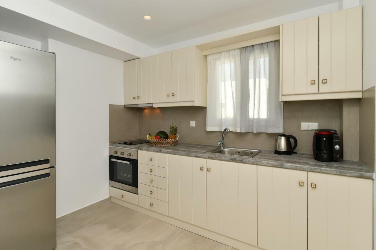 Corina Studios-Apartments Náousa Eksteriør billede